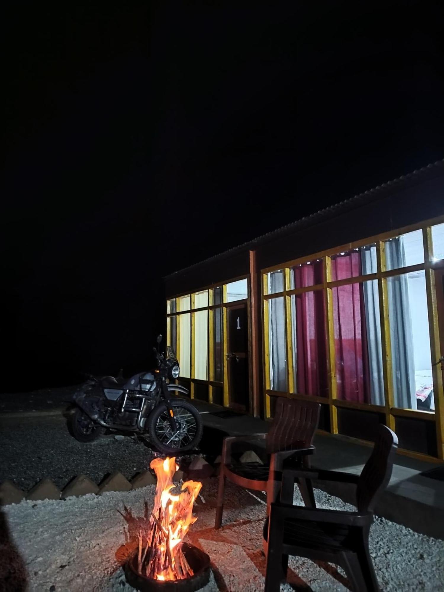 Ibex Spangri Cottage Lukung Kültér fotó